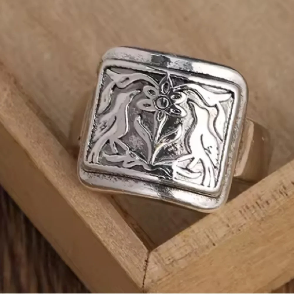 Silver Engraved Bird Motif Ring